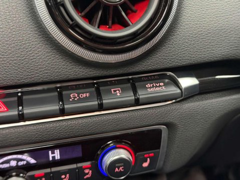 Audi RS3 2.5 TFSI Sportback 5dr Petrol S Tronic quattro Euro 6 (s/s) (Nav) (367 ps) 41