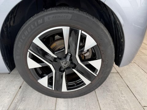 Peugeot 208 1.2 PureTech Allure Euro 6 (s/s) 5dr 13
