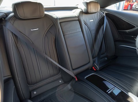 Mercedes-Benz S Class S63 Coupe 13