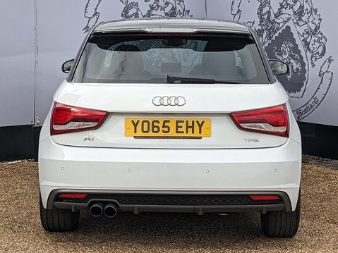 Audi A1 TFSI S LINE 8
