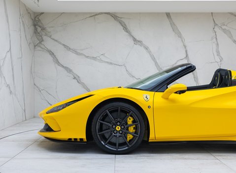 Ferrari F8 SPIDER 58