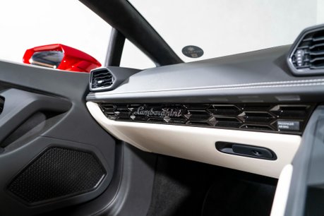 Lamborghini Huracan LP 640-2 EVO SPYDER. NOW SOLD. SIMILAR REQUIRED. PLEASE CALL 01903 254800. 38