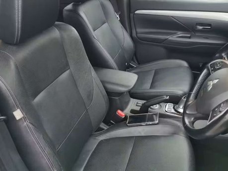 Mitsubishi Outlander 2.0h 12kWh GX4h SUV 5dr Petrol Plug-in Hybrid CVT 4WD Euro 5 (s/s) (200 ps) 5