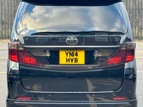 Toyota Alphard GOLDEN EYES II TWIN SUNROOF GRADE 4B WOW 5