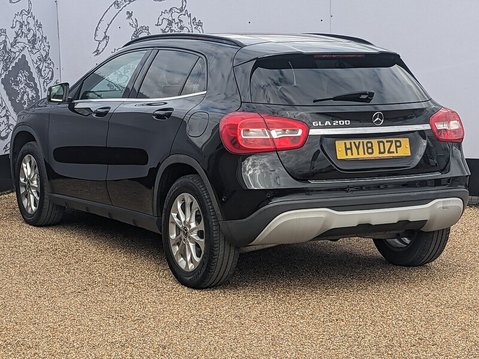 Mercedes-Benz GLA GLA200 SE 7