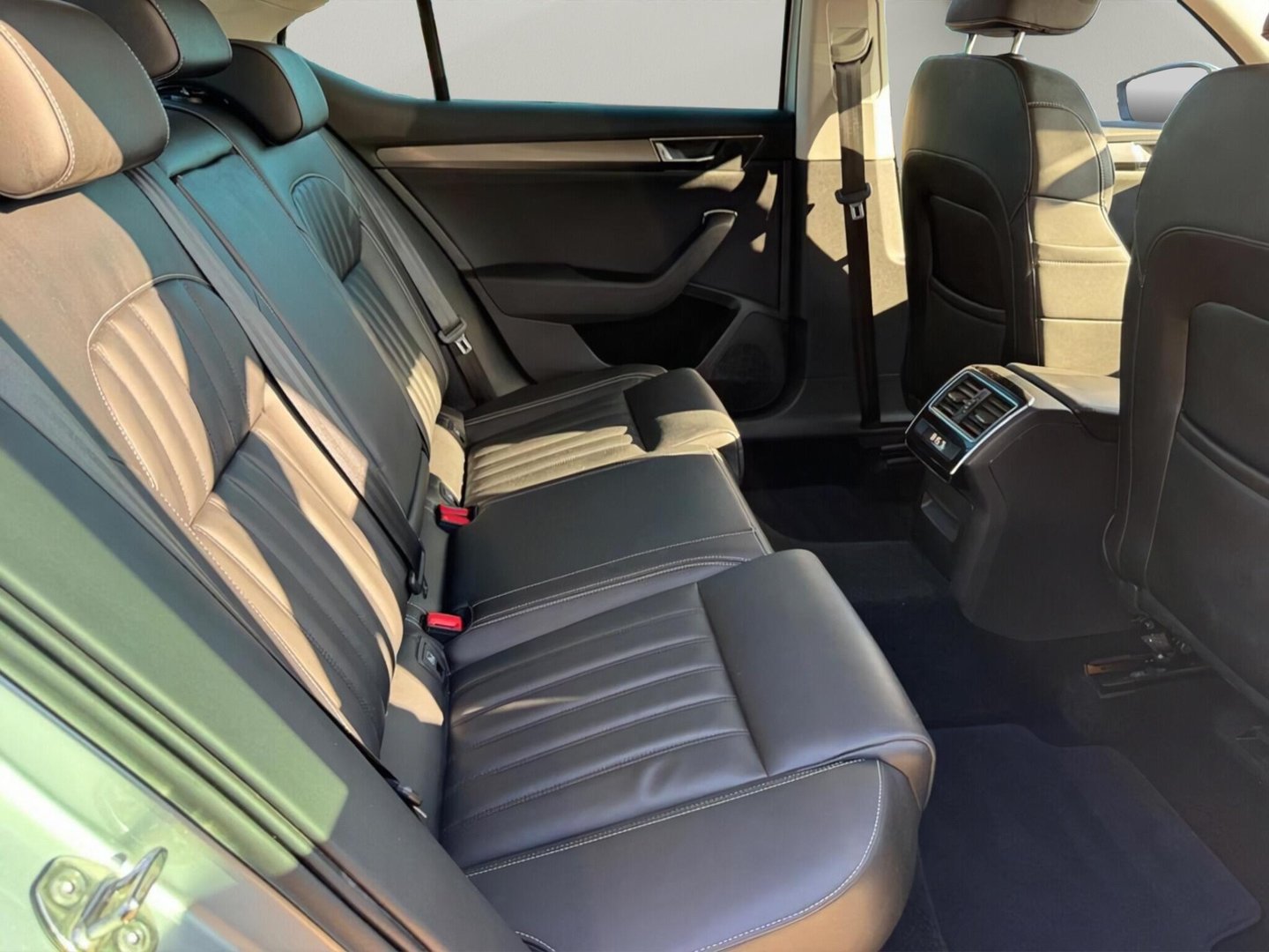 2020 Skoda Superb — image 43