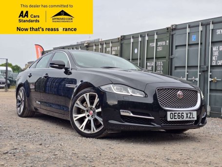 Jaguar XJ 3.0d V6 Portfolio Saloon 4dr Diesel Auto Euro 6 (s/s) (300 ps)