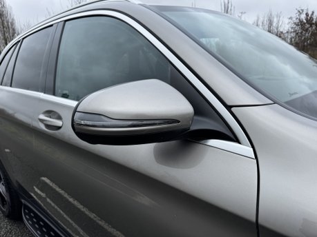 Mercedes-Benz GLC GLC 300 MHEV 4Matic AMG Line Auto Petrol SAT NAV/PARKTRONIC/SIDE STEPS 36