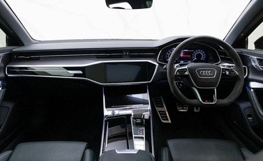 Audi RS6 Avant Carbon Black Urban 17