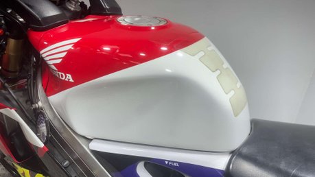 Honda RVF 2000 LATE REGISTERED GENUINE 8K CLASSIC 400CC SUPER SPORT 22