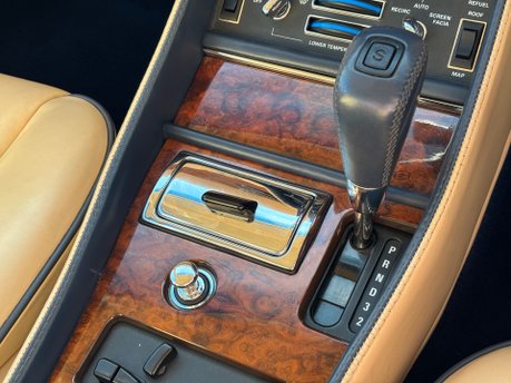 Bentley Azure 6.8 Convertible 2dr Petrol Automatic (422 g/km, 385 bhp) 31