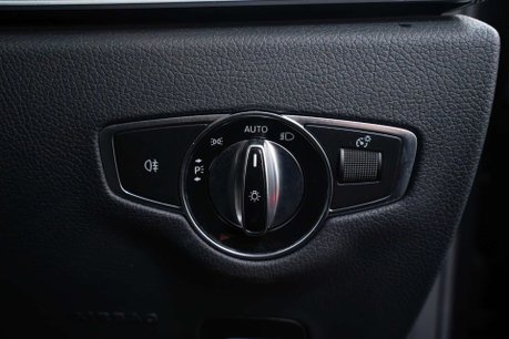 Mercedes-Benz CLS 2.9 CLS350d AMG Line (Premium Plus) Coupe 4dr Diesel G-Tronic 4MATIC Euro 6 22