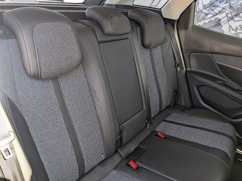 Peugeot 3008 PURETECH S/S ALLURE 27
