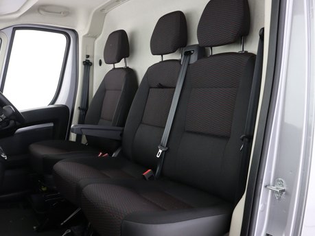 Peugeot Boxer 2.2 BlueHDi L3H2 Professional Premium+ 140ps 7