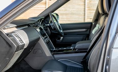 Land Rover Discovery Td6 HSE Luxury 16