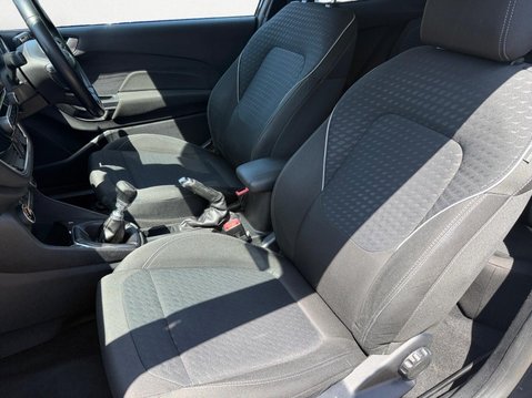 Ford Fiesta 1.0T EcoBoost Titanium Euro 6 (s/s) 3dr 11