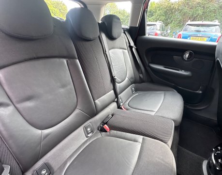 Mini Clubman Cooper 1.5 Petrol Manual Chili 6 door - SAT NAV - HEATED SEATS 5