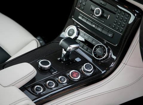 Mercedes-Benz SLS AMG 20