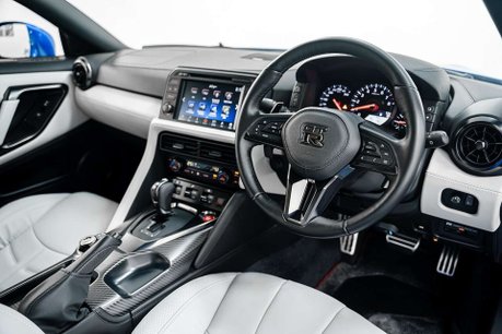 Nissan GT-R Premium Edition 3.8 2dr Coupe Semi Auto Petrol 2