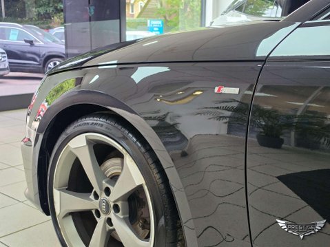Audi A4 2.0 TFSI 40 Black Edition S Tronic Euro 6 (s/s) 5dr 11