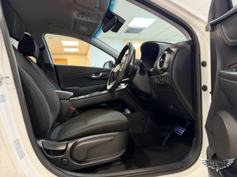 Hyundai KONA 64kWh Premium Auto 5dr (10.5kW Charger) 58