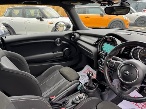 Mini Hatch COOPER SPORT 23