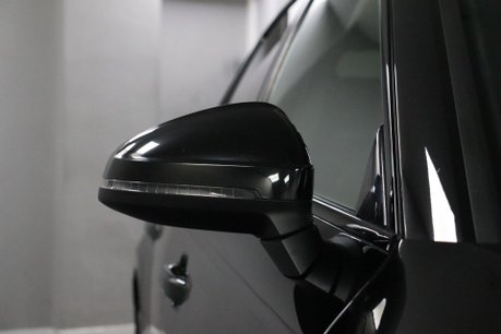 Audi A4 2.0 TFSI 35 Black Edition Euro 6 (s/s) 4dr 33