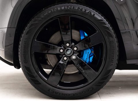 Land Rover Defender V8 22