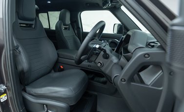 Land Rover Defender 110 OCTA 14