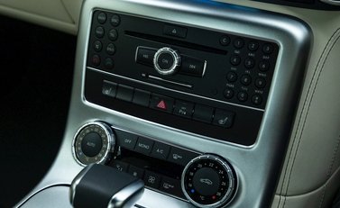 Mercedes-Benz SLS AMG 18