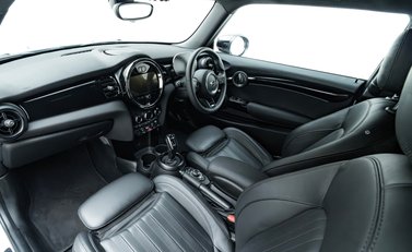 Mini Hatch JOHN COOPER WORKS 22