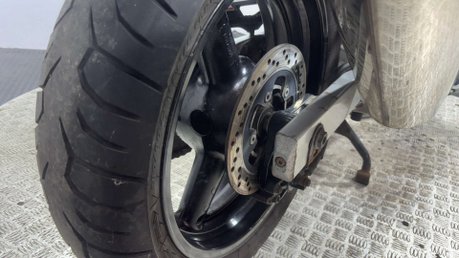 Suzuki Bandit 650 GSF 2006 9K GOOD LOOKING PROJECT BIKE / BARN FIND NAKED 650CC A2 22