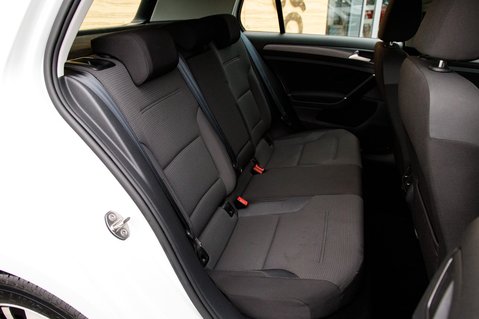 Volkswagen Golf E-GOLF 41