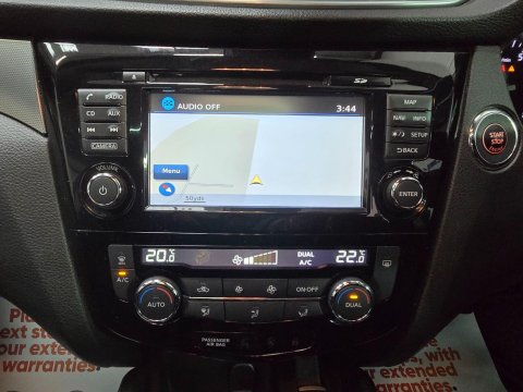 Nissan Qashqai 1.6 DIG-T N-Connecta Euro 6 (s/s) 5dr 28