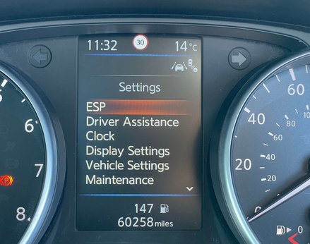 Nissan Qashqai 1.3 Qashqai N-Connecta DiG-T 5dr 26