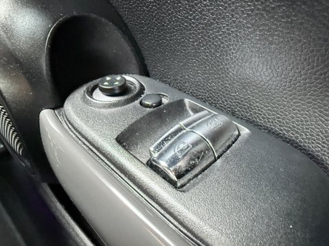 Mini Hatch ONE CLASSIC 21