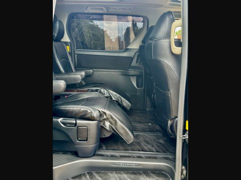 Toyota Vellfire Sunroof 62