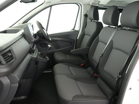 Renault Trafic LL30 Blue dCi 130 Advance MY24 Crew Van 9