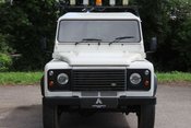 Land Rover Defender 2.4 TDCi Utility Wagon 4WD MWB Euro 4 5dr 2