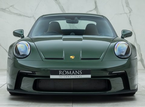 Porsche 911 GT3 TOURING (992) 7