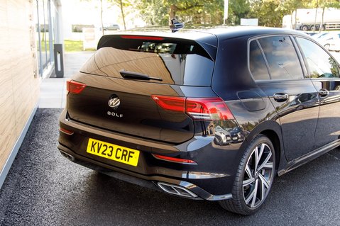 Volkswagen Golf R-LINE TSI 7