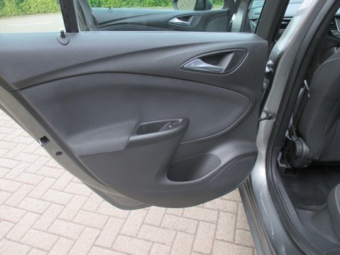 Vauxhall Astra 1.4i Turbo SRi Sports Tourer Euro 6 5dr 42