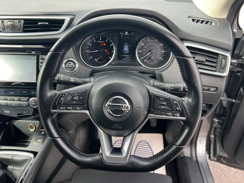Nissan Qashqai 1.2 DIG-T N-Connecta Euro 6 (s/s) 5dr 19