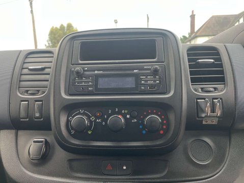Vauxhall Vivaro 1.6 Vivaro 2700 CDTI 22