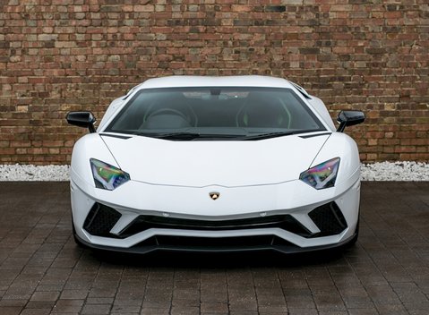Lamborghini Aventador S 4