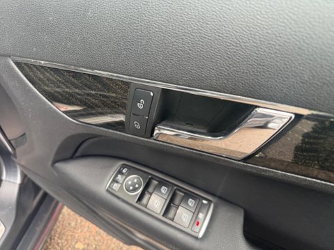 Mercedes-Benz E Class 2.1 E250 CDI BlueEfficiency Sport Edition 125 G-Tronic+ Euro 5 (s/s) 2dr 18