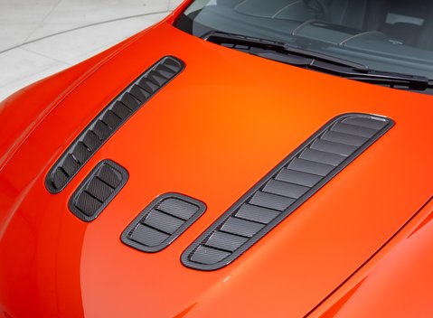 Aston Martin V12 Vantage S 29