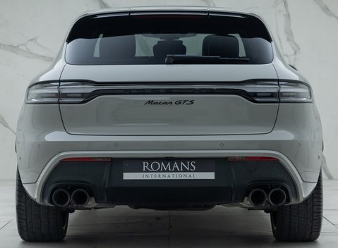 Porsche Macan GTS 8