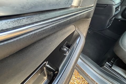 Ford Galaxy TITANIUM 1.5T !! LOOK !! 7 SEATS !! 10 SERVICES! 1 FORMER KEEPER! 15