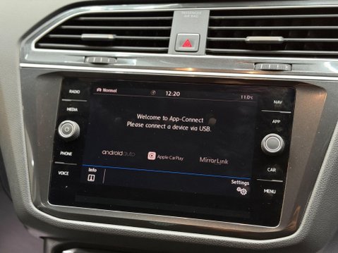 Volkswagen Tiguan 2.0 TDI SE Navigation 4Motion Euro 6 (s/s) 5dr 64